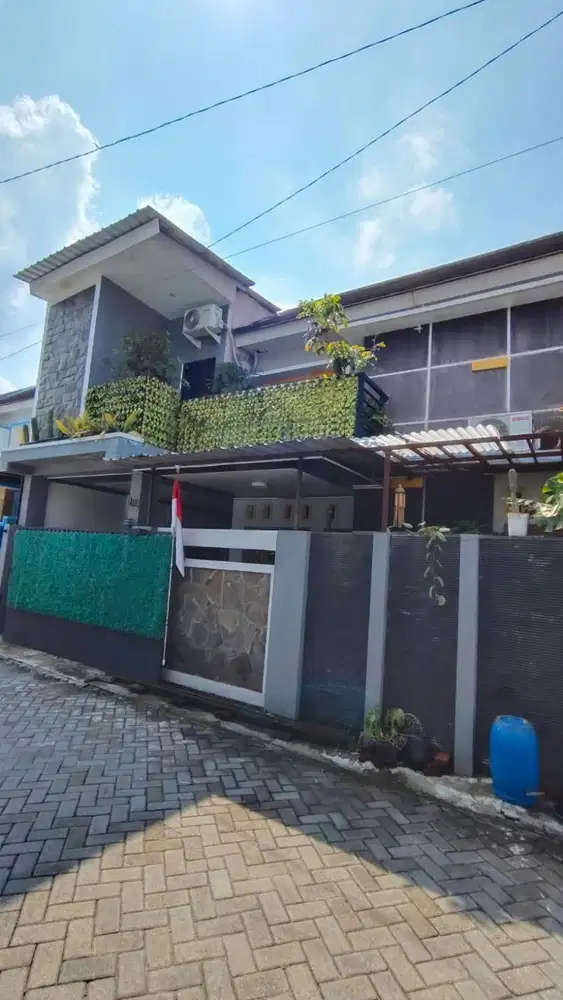 Rumah Bagus 2Lt Strategis di Karanganyar