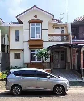 Rumah Di jual di Legenda Wisata, Cibubur