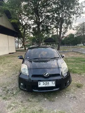 Toyota Yaris E 2006