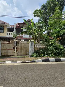 Rumah hitung tanah di pegangsaan Menteng Jakarta pusat