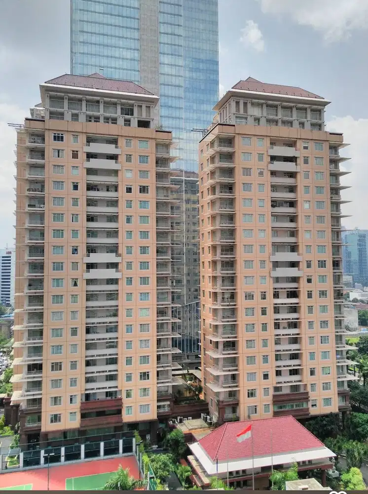 Disewakan Apartments Istana Sahid Type 3+1 br  lt 26 semi furnished