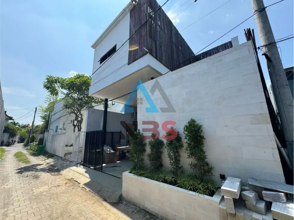DIJUAL VILLA LOKASI SEMINYAK