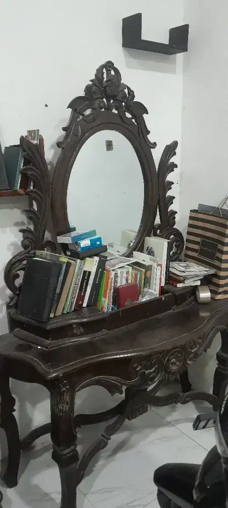 Meja rias kayu jati tua