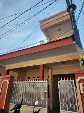 Dijual cepat Rumah 2 lantai 6 kamar tidur, harga nego sampai deal