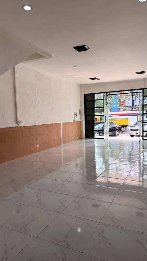 Disewakan Ruko 2 Lantai Bagus Siap Pakai di Kelapa Gading Jakarta Utar