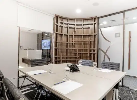Sewa Kantor Unit Furnished untuk 2 Pax di South Quarter Tb Simatupang