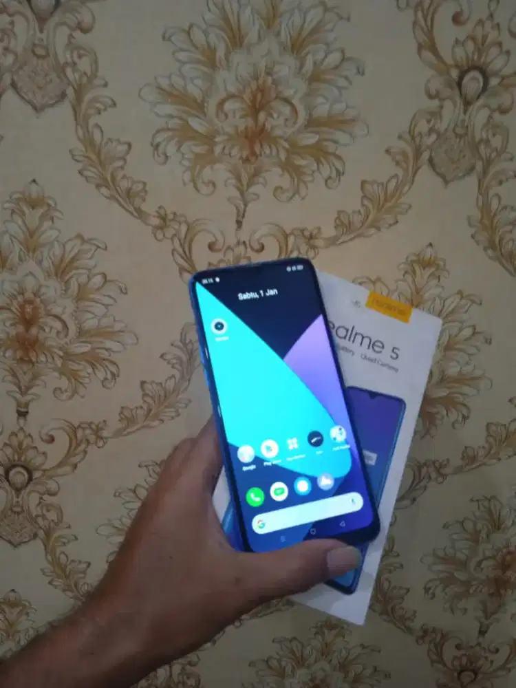 realme 5 ram 3/64 mlus normal semua nya lkp