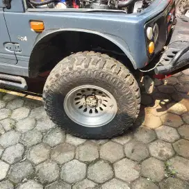 Velg dan ban savero komodo M/t ukuran 31