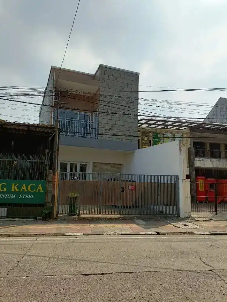 Rumah Siap Huni di Jalan Utama Sayap BKR Cocok Untuk Usaha