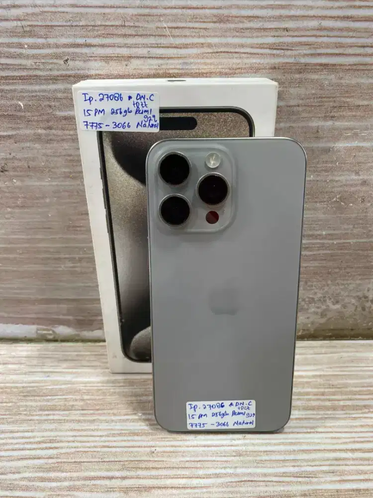 Di jual HP IPHONE 15 PRO MAX warna NATURAL memory internal 256GB