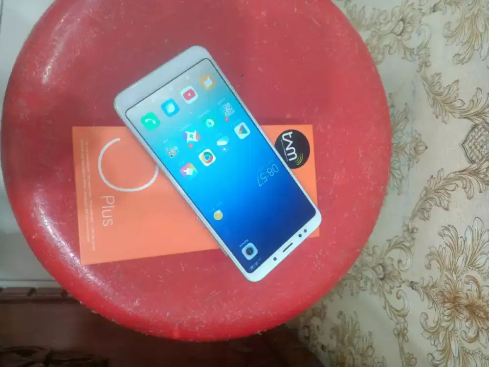 xiomi redmi 5 plus ram 4/64 normal semua nya sm dus saja