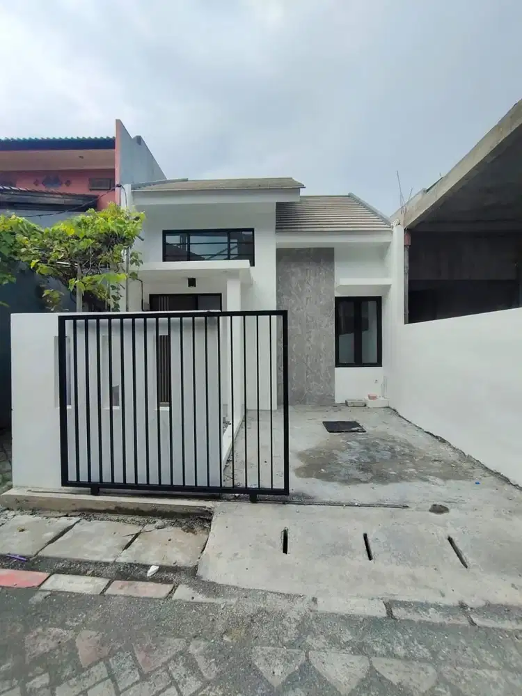 Rumah di Perum Tirta Agung Gununganyar Surabaya Bagus Siap Huni