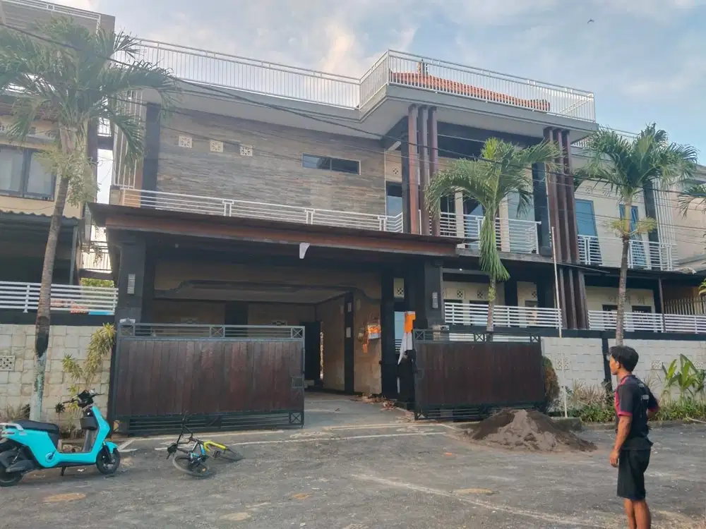 DIJUAL RUMAH MEWAH DI SEBELAH BARAT KOMPLEKS CITRALAND