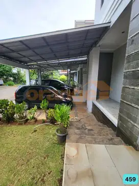 Di Jual Rumah 2 Lantai Cantik Bersih Siap Huni di Kota Wisata