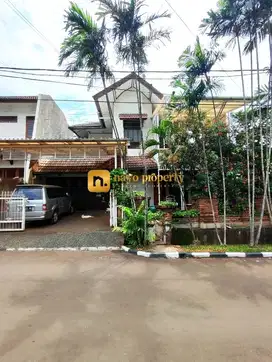 Rumah Bagus Siap Huni FULL FURNISHED Dalam Cluster di Pejaten Barat