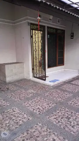 Dijual Rumah Terawat Nyaman Lokasi Strategis di Taman Kopo Indah 2