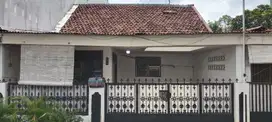 Rumah Lama Cocok Untuk Kost di Bendungan Hilir, Jakarta Pusat