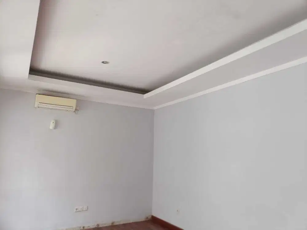 Disewa Rumah mewah di Kebayoran Village  Sektor 7 Bintaro Jaya Tangsel