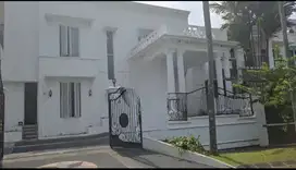Dijual Cepat Rumah 2 Lantai di BNR, Bangunan Baru, Mewah, dan 5 KT
