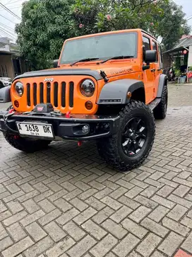 Orange Wrangler JK Rubicon Good Condition