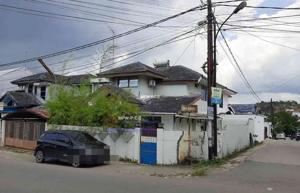 Rumah Nyaman Posisi Hook di Perumahan Tiban Kencana Dijual