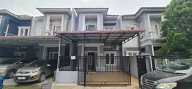 Di sewa Villa Asri bagus dalam Komplek Menteng Indah The Green