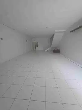 ruko.3 lantai di jl sriwijaya siap.pakai  strategi s disewakan