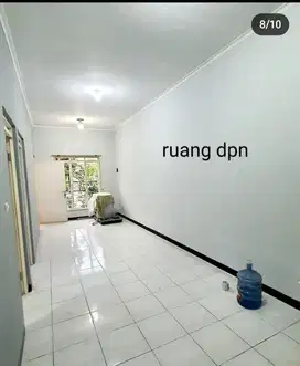 Disewa Rumah Terawat Lokasi Strategis di Taman Holis Indah 2