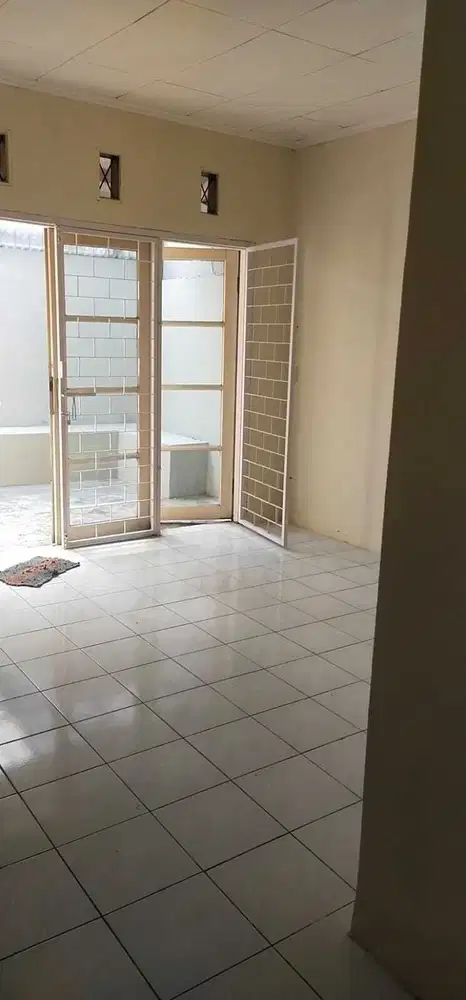 Dijual Rumah 2 Lantai Di Komplek Arya Graha Soekarno Hatta