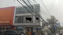 DISEWAKAN RUKO 3LT HOOK DI LOKASI KOMERSIL TEBET BARAT JAKARTA SELATAN