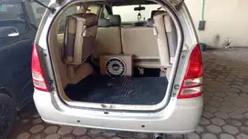 Toyota Kijang Innova 2005 Bensin