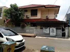 Jual Cepat, Rumah 2Lt Siap Huni Posisi Hoek Di Pondok Kelapa, Nego