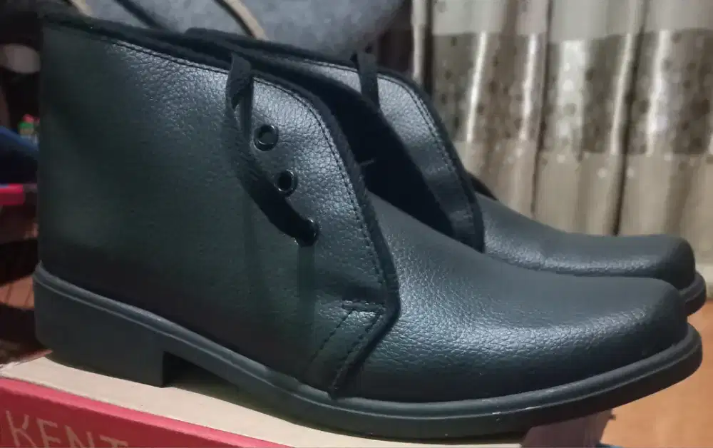 Sepatu PDH Satpam