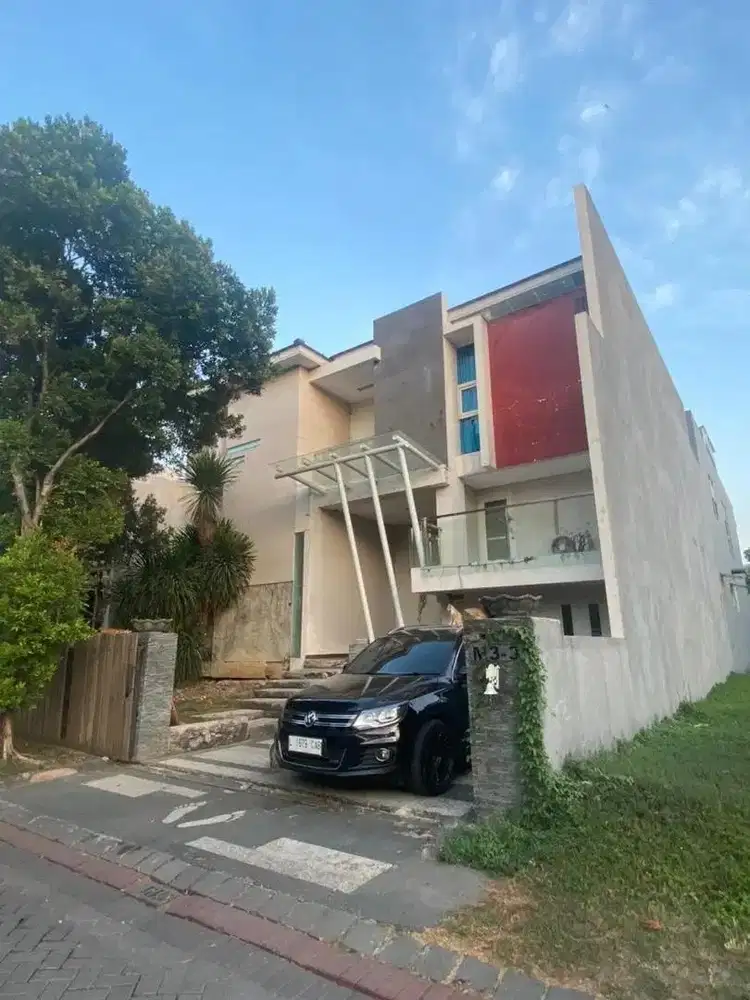 PAKUWON CITY SAN DIEGO MINIMALIS SPLIT LEVEL MEWAH