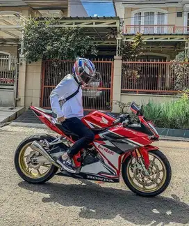 CBR 250rr 2017 Hanya satu tangan motor kandangan