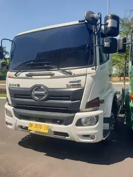 Hino FM 280 Head 6x4 istimewa 2024