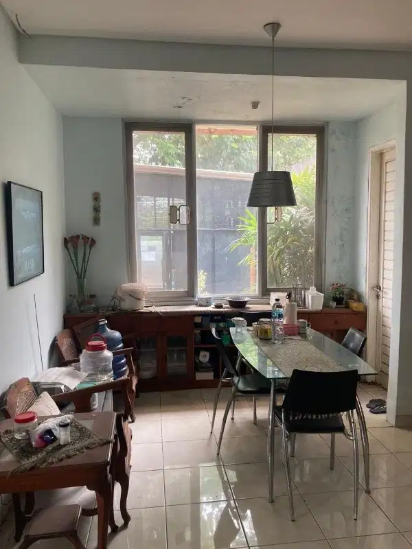 Di jual rumah cantik 2 lantai di bsd