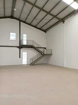 Di sewakan gudang dgn kantor 2 LT tangerang