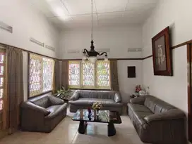 Dijual Rumah Heritage Terawat Area Riau Cihapit di Pusat Kota Bandung