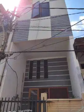 DIJUAL CEPAT RUMAH 3LT DI PADEMANGAN, JAKUT UK.3,5X14m2 HRG NEGO