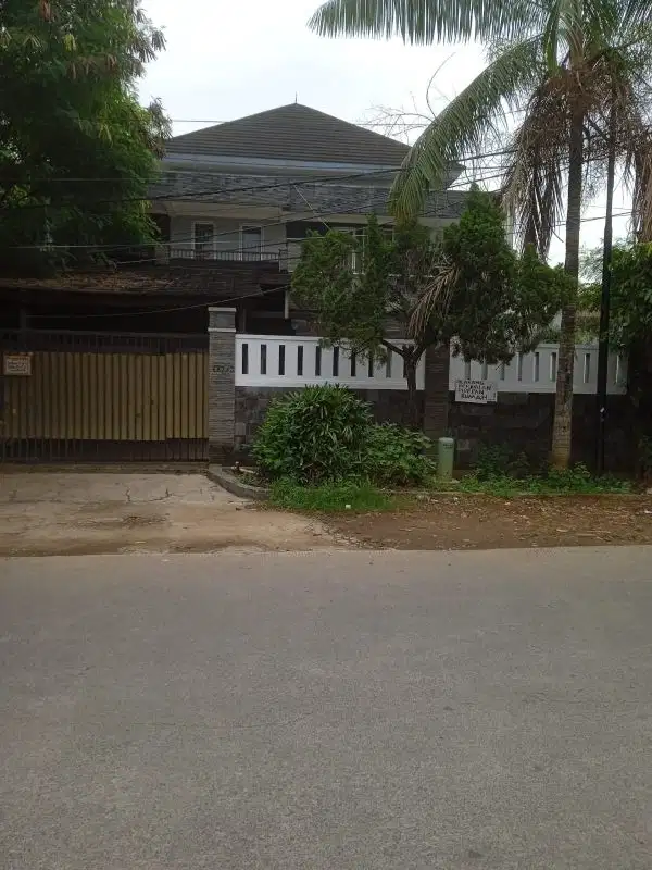 Rumah bs buat usaha siap huni dipondok kelapa dekat tol dan kampus