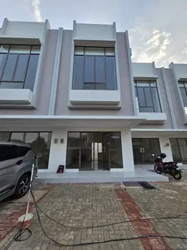 Dijual Ruko Baru Serah Terima Belum Pernah Dipakai di Gading Serpong