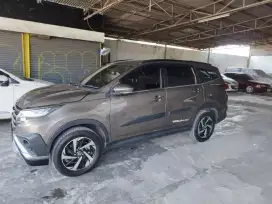 TOYOTA RUSH 1.5 TRD Sportivo A/T THN 2018 WARNA CHAMPAAGNE METALIK