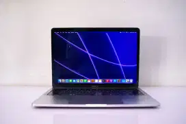 MacBook Pro M1 2020 13inch Touchbar.RAM8GB.SSD256GB
