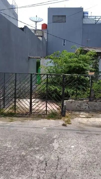 Rumah Tua di Kelapa Molek Kelapa Gading