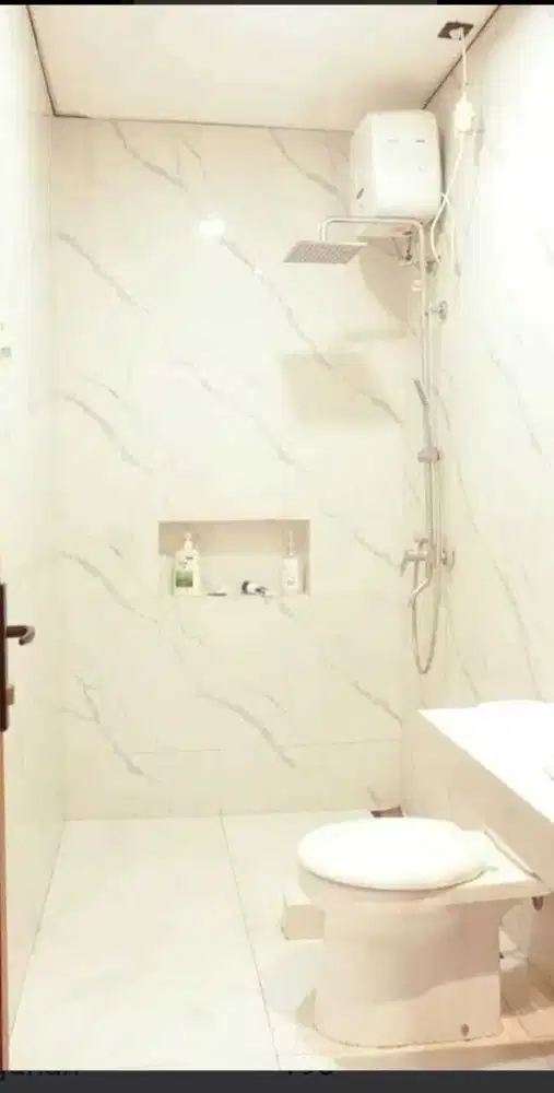 Dijual rumah bangunan baru 2½ lantai di Taman Modern Cakung Jakarta