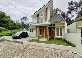 Rumah Jalan Kaliurang Modern Cluster