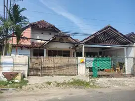 RUMAH BESAR JL KEBON PEDES BOGOR COCOK UNTUK USAHA PINGGIR JL RAYA
