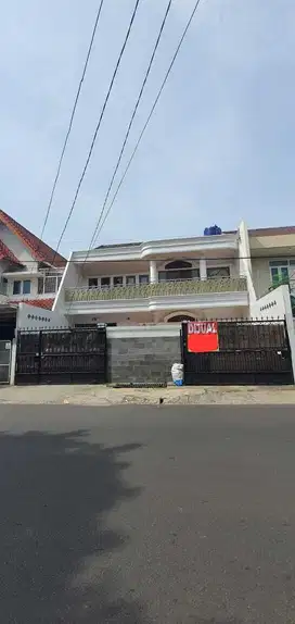 DIJUAL RUMAH TAMAN SEMANAN UK 10X21.5m2 HARGA NEGO