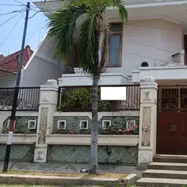 DIJUAL RUMAH KELUARGA DI JALAN SERUNI